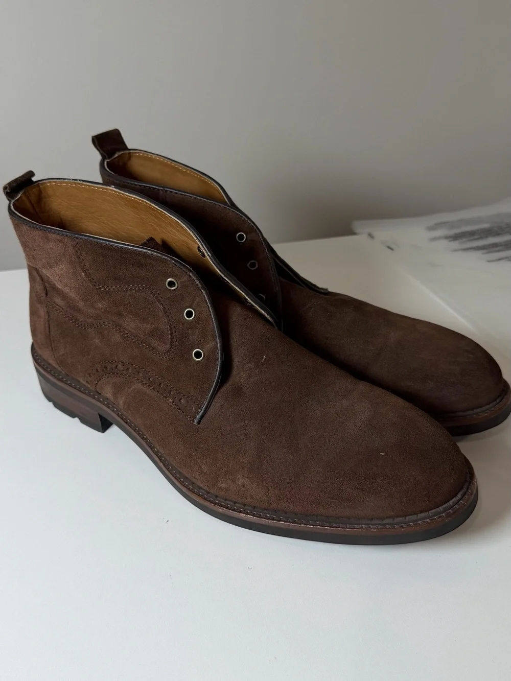 NEW Johnston & Murphy Fullerton Size 11 Genuine Suede Leather Boots Vibram Sole
